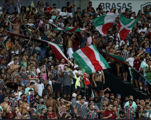 Torcida tricolor apoiando o Flu (Foto:Lucas Merçon/ Fluminense FC)