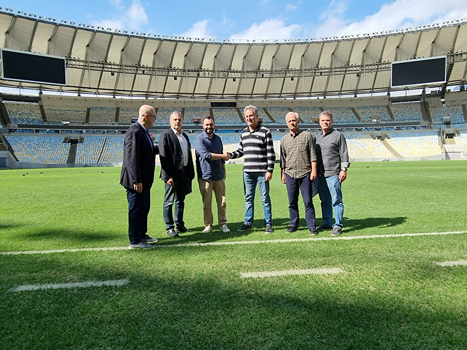 Palermo, da Itália, oficializa venda do clube ao Grupo City
