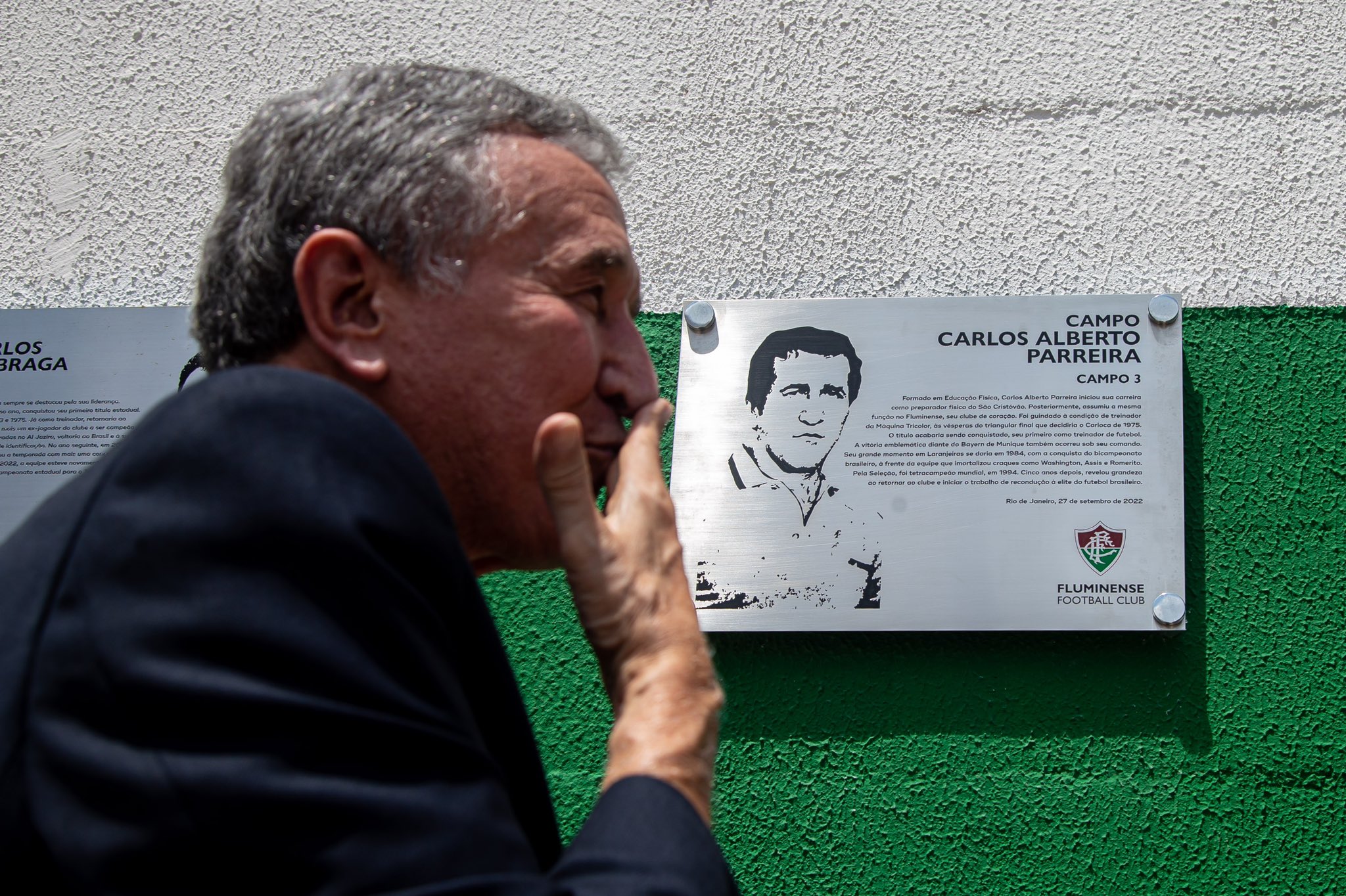 Fluminense homenageia Carlos Alberto Parreira e campo 3 do CT Carlos Castilho recebe seu nome • Saudações Tricolores